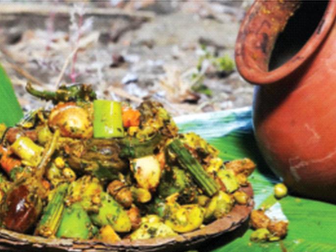 Let's go to Alibaug's famous 'Parrot Party' | चला, अलिबागच्या प्रसिद्ध ‘पोपटी पार्टी’ला Let's go to Alibaug's famous 'Parrot Party' | चला, अलिबागच्या प्रसिद्ध ‘पोपटी पार्टी’ला