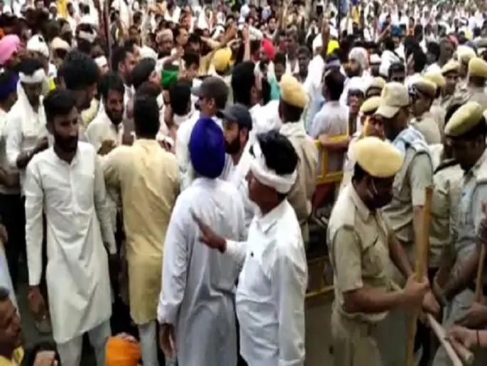 Farmers Surrounded The SDM Office And Held One Hundred And Fifty Soldiers Including DySP And Other Officers Hostage in gharsana in rajsthan | राजस्थानमध्ये शेतकरी आंदोलन चिघळलं, हजारो शेतकऱ्यांनी अधिकाऱ्यांसह 150 जवानांना ठेवलं ओलिस Farmers Surrounded The SDM Office And Held One Hundred And Fifty Soldiers Including DySP And Other Officers Hostage in gharsana in rajsthan | राजस्थानमध्ये शेतकरी आंदोलन चिघळलं, हजारो शेतकऱ्यांनी अधिकाऱ्यांसह 150 जवानांना ठेवलं ओलिस