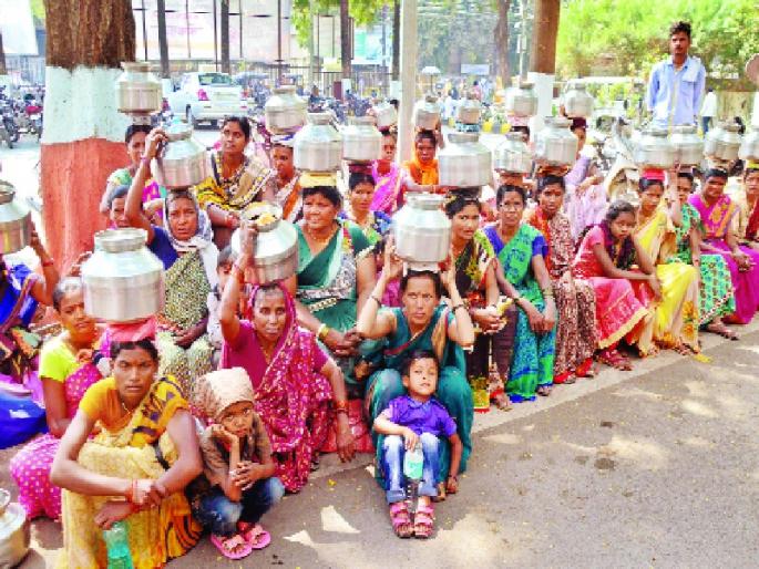  Ghaggar Morcha on Nanded Collectorate | नांदेड जिल्हाधिकारी कार्यालयावर घागरमोर्चा