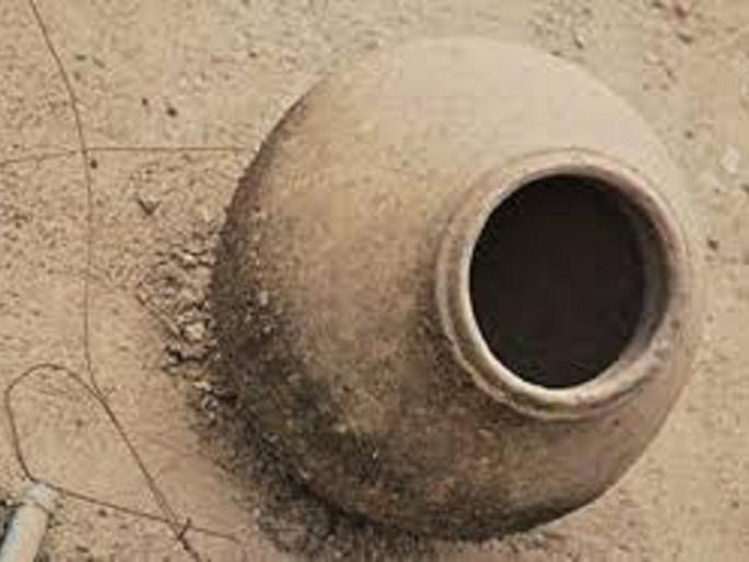 Unfortunate! A girl drowning in Devgaon is drowned in the river | दुर्दैवी ! देवगाव येथे पाणी आणण्यासाठी गेलेल्या मुलीचा नदीत बुडून मृत्यू Unfortunate! A girl drowning in Devgaon is drowned in the river | दुर्दैवी ! देवगाव येथे पाणी आणण्यासाठी गेलेल्या मुलीचा नदीत बुडून मृत्यू