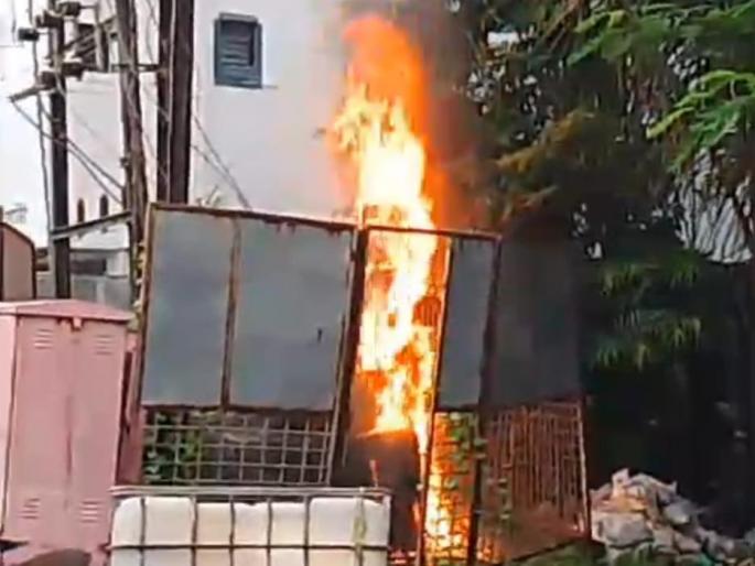 A fire in a ghansoli transformer | घणसोलीत ट्रान्सफार्मरला आग A fire in a ghansoli transformer | घणसोलीत ट्रान्सफार्मरला आग