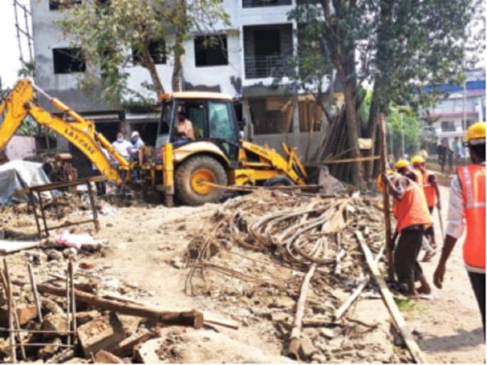 Hammer on unauthorized construction, Ghansoli action of encroachment department of the municipality | अनधिकृत बांधकामावर हातोडा, पालिकेच्या अतिक्रमण विभागाची घणसोलीत कारवाई