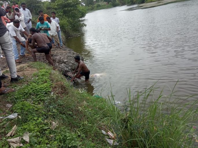 Death of father and son who went to worship solar eclipse, incident in Ghatanji | सूर्यग्रहणाच्या पूजेला गेलेल्या पिता-पुत्राचा मृत्यू, घाटंजीतील घटना 