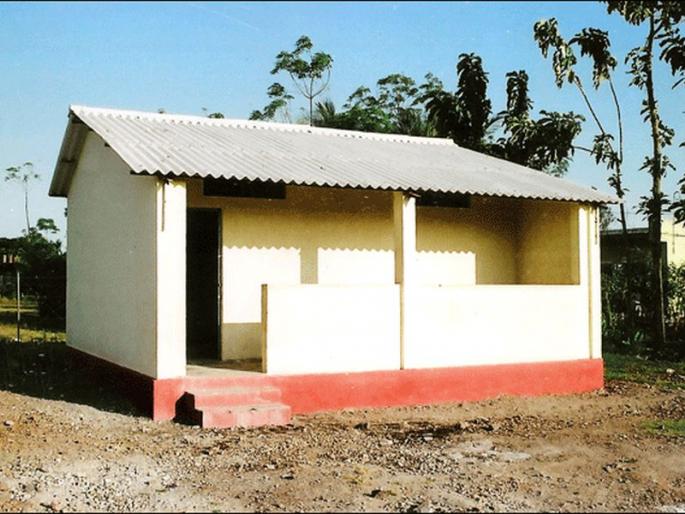 Beded municipality does not daring to take action | कारवाईला घाबरतेय पालिका ! Beded municipality does not daring to take action | कारवाईला घाबरतेय पालिका !