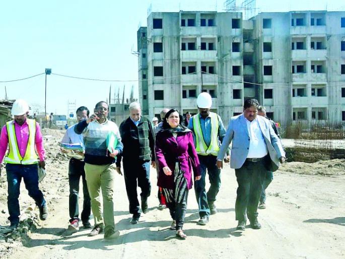 Immediately complete the Prime Minister's housing scheme: NMRDA Commissioner's instructions | प्रधानमंत्री आवास योजना तातडीने पूर्ण करा : एनएमआरडीए आयुक्तांचे निर्देश