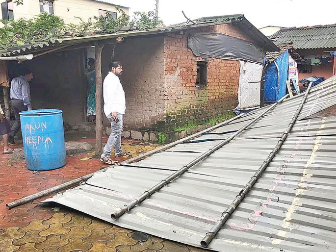 The construction of the housing scheme is of poor quality | घरकूल योजनेतील बांधकाम निकृष्ट दर्जाचे The construction of the housing scheme is of poor quality | घरकूल योजनेतील बांधकाम निकृष्ट दर्जाचे