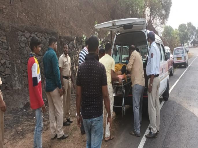 Two-wheeler hit by truck while overtaking in Kashedi Ghat, Death of one | Accident: कशेडी घाटात ओव्हरटेक करताना दुचाकीला ट्रकची धडक, दुचाकीस्वार ठार Two-wheeler hit by truck while overtaking in Kashedi Ghat, Death of one | Accident: कशेडी घाटात ओव्हरटेक करताना दुचाकीला ट्रकची धडक, दुचाकीस्वार ठार