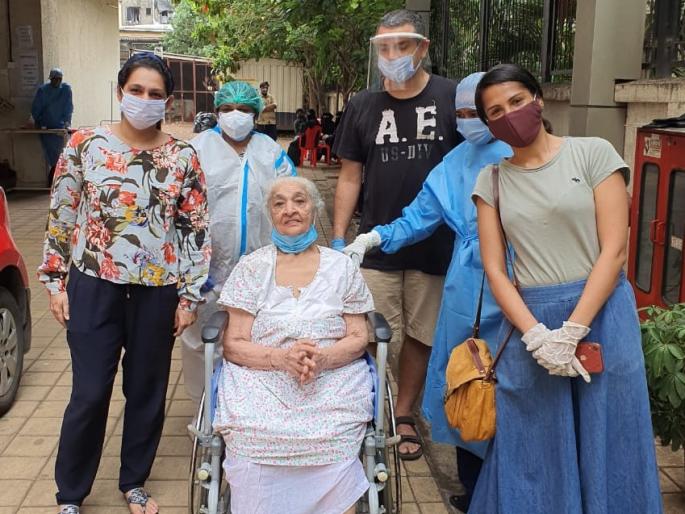 92-year-old grandmother from Ghatkopar defeated Kelly Corona | घाटकोपर येथील ९२ वर्षांच्या आजीने केली कोरोनावर मात 92-year-old grandmother from Ghatkopar defeated Kelly Corona | घाटकोपर येथील ९२ वर्षांच्या आजीने केली कोरोनावर मात