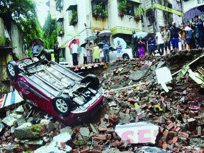 Monsoon Express: Wind, downstream collapse | मान्सून एक्स्प्रेस : वारा, कोसळधारांसह पडझड Monsoon Express: Wind, downstream collapse | मान्सून एक्स्प्रेस : वारा, कोसळधारांसह पडझड