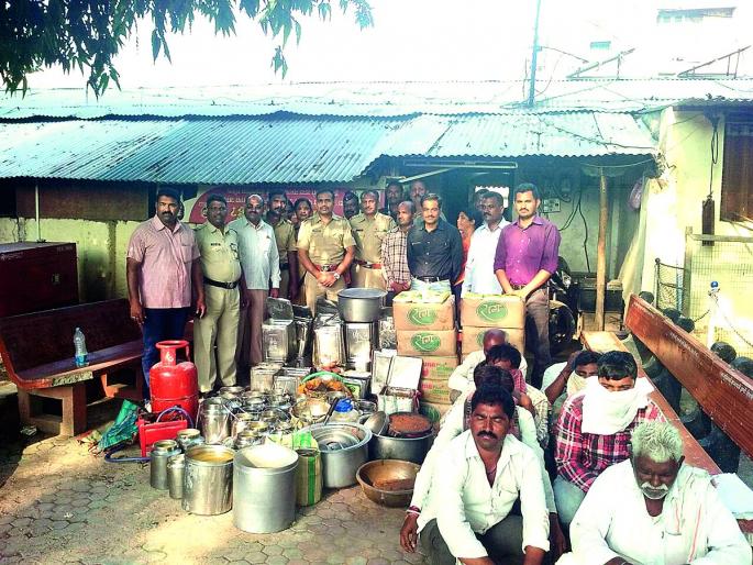 350 kg of fake Tupaa seized | ३५0 किलो बनावट तुपाचा साठा जप्त