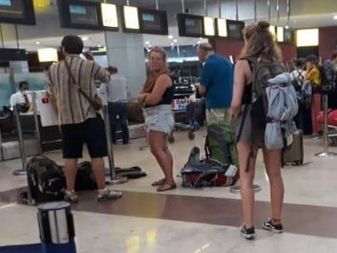 CoronaVirus 450 foreign tourists left goa; lifted to native country | CoronaVirus गोव्यात अडकलेले ४५० विदेशी पर्यटक मायदेशी रवाना CoronaVirus 450 foreign tourists left goa; lifted to native country | CoronaVirus गोव्यात अडकलेले ४५० विदेशी पर्यटक मायदेशी रवाना