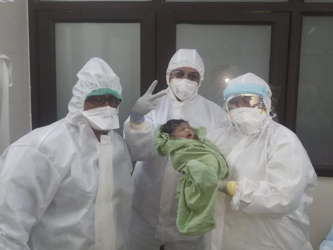 CoronaVirus Marathi news Delivery of Kovid positive pregnant woman in Thane hrb | CoronaVirus ठाण्यात कोविड पॉझिटिव्ह गर्भवती महिलेची प्रसूती; बालिकेचा जन्म CoronaVirus Marathi news Delivery of Kovid positive pregnant woman in Thane hrb | CoronaVirus ठाण्यात कोविड पॉझिटिव्ह गर्भवती महिलेची प्रसूती; बालिकेचा जन्म