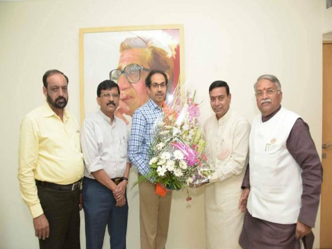 Chhatrapati Sambhajinagar former mayor Nandkumar Ghodele joined Eknath Shinde Shiv Sena, Shock to Uddhav Thackeray | ३० वर्षांची ठाकरेंची साथ सोडणार; शिंदेंच्या नेतृत्वात 'धनुष्यबाण' हाती धरणार Chhatrapati Sambhajinagar former mayor Nandkumar Ghodele joined Eknath Shinde Shiv Sena, Shock to Uddhav Thackeray | ३० वर्षांची ठाकरेंची साथ सोडणार; शिंदेंच्या नेतृत्वात 'धनुष्यबाण' हाती धरणार