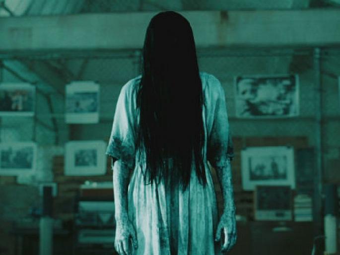 up Boy Called Up Police to Save His Sister From Ghost | त्यानं १०० नंबरवर फोन केला, भूत पकडायला पोलीस बोलावले अन्... up Boy Called Up Police to Save His Sister From Ghost | त्यानं १०० नंबरवर फोन केला, भूत पकडायला पोलीस बोलावले अन्...