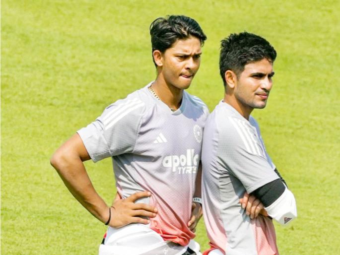 Indian Cricket Team: Gill, Jaiswal sweat it out, Indian batsmen practice hard against South Africa: Batted for one and a half hours | गिल, जैस्वालने गाळला घाम, दक्षिण आफ्रिकेविरुद्ध भारतीय फलंदाजांचा कसून सराव, दीड तास केली फलंदाजी