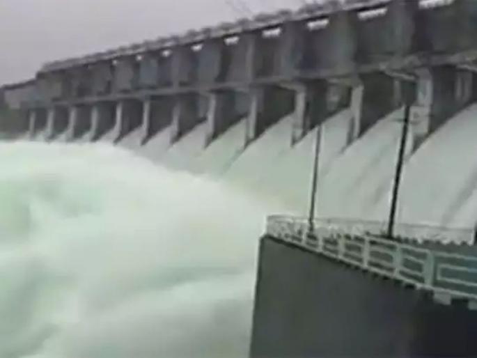 Jalgaon: Girana Dam overflow for the fourth consecutive year | Jalgaon: गिरणा धरणाची सलग चौथ्या वर्षी शंभरी, ६ तालुक्यांमधील १७५ गावांचा पाण्याचा प्रश्न लागला मार्गी Jalgaon: Girana Dam overflow for the fourth consecutive year | Jalgaon: गिरणा धरणाची सलग चौथ्या वर्षी शंभरी, ६ तालुक्यांमधील १७५ गावांचा पाण्याचा प्रश्न लागला मार्गी