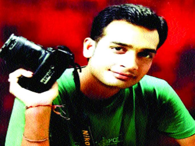 Order to appear absconding | फरार गिरिधरला न्यायालयात हजर करण्याचे आदेश Order to appear absconding | फरार गिरिधरला न्यायालयात हजर करण्याचे आदेश