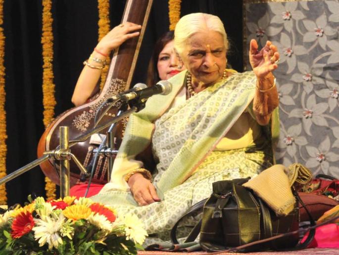 Girishaja Devi dies of senior classical and thumari | ज्येष्ठ शास्त्रीय आणि ठुमरीसम्राज्ञी गिरिजा देवी यांचे निधन  Girishaja Devi dies of senior classical and thumari | ज्येष्ठ शास्त्रीय आणि ठुमरीसम्राज्ञी गिरिजा देवी यांचे निधन