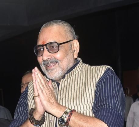 Maharashtra CM : If you do merit ... then we will sin: Giriraj Singh | Maharashtra CM : तुम करो तो पुण्य...हम करे तो पाप : गिरीराज सिंह Maharashtra CM : If you do merit ... then we will sin: Giriraj Singh | Maharashtra CM : तुम करो तो पुण्य...हम करे तो पाप : गिरीराज सिंह