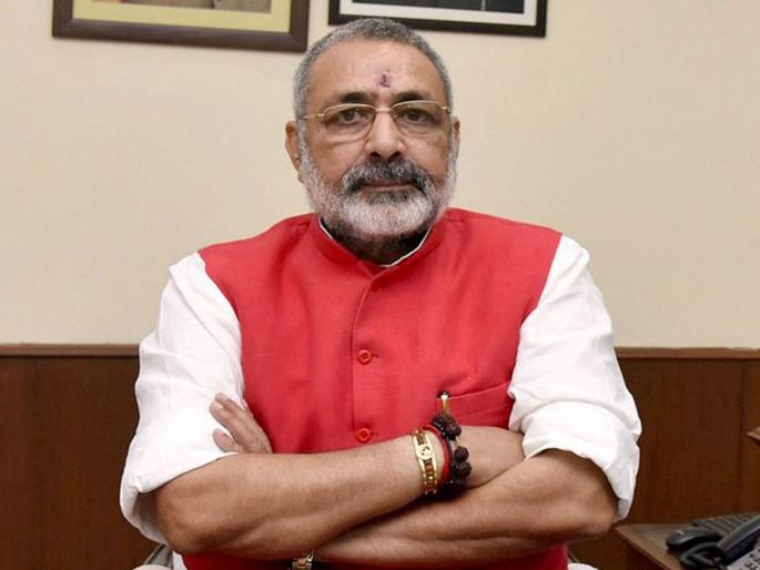 bjp minister giriraj singh skipped pm narendra modi sankalp rally in patna | 'मोदींच्या रॅलीला न येणारा देशद्रोही' असं म्हणणारा केंद्रीय मंत्रीच रॅलीला गैरहजर