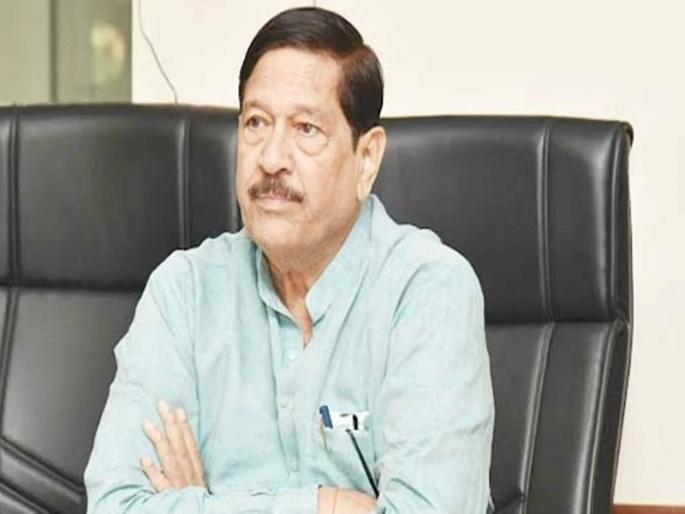 Fund the development of Hadapsar railway station; MP Girish Bapat's demand in Lok Sabha | हडपसर रेल्वेस्थानकाच्या विकासासाठी तातडीने निधी द्या; खासदार बापटांची लोकसभेत मागणी Fund the development of Hadapsar railway station; MP Girish Bapat's demand in Lok Sabha | हडपसर रेल्वेस्थानकाच्या विकासासाठी तातडीने निधी द्या; खासदार बापटांची लोकसभेत मागणी