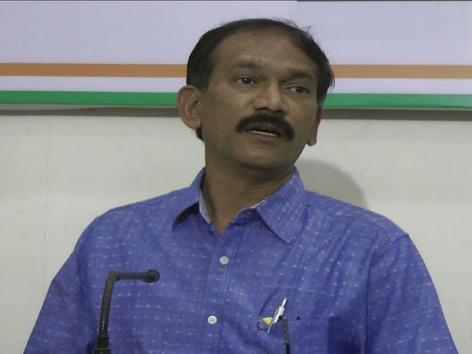 Congress question Cm on Chicken consumption ban in Goa | चिकन बंदीमागेही कोणता छुपा अजेंडा नाही ना? काँग्रेसचा मुख्यमंत्र्यांना सवाल Congress question Cm on Chicken consumption ban in Goa | चिकन बंदीमागेही कोणता छुपा अजेंडा नाही ना? काँग्रेसचा मुख्यमंत्र्यांना सवाल