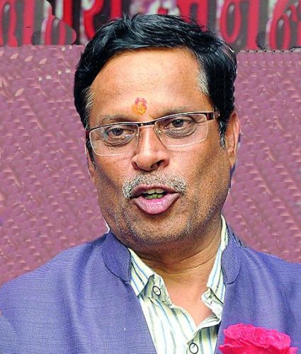 Girish Vyas claims Maha Vikas Aghadi Government will collapse in six months | सहा महिन्यात महाविकासआघाडीचे सरकार कोसळेल : गिरीश व्यास यांचा दावा Girish Vyas claims Maha Vikas Aghadi Government will collapse in six months | सहा महिन्यात महाविकासआघाडीचे सरकार कोसळेल : गिरीश व्यास यांचा दावा
