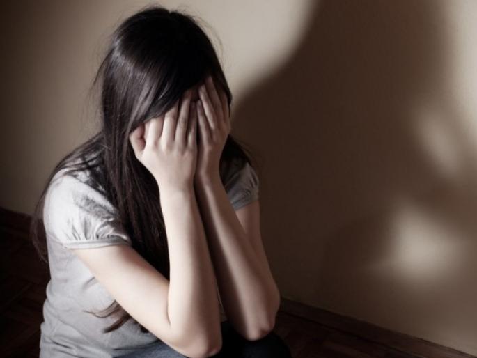 sexual abuse of a girl by feeding her chocolate types revealed after becoming pregnant in pimpri | संतापजनक! चाॅकलेट खायला देऊन मुलीवर लैंगिक अत्याचार; गर्भवती राहिल्यानंतर प्रकार उघडकीस sexual abuse of a girl by feeding her chocolate types revealed after becoming pregnant in pimpri | संतापजनक! चाॅकलेट खायला देऊन मुलीवर लैंगिक अत्याचार; गर्भवती राहिल्यानंतर प्रकार उघडकीस