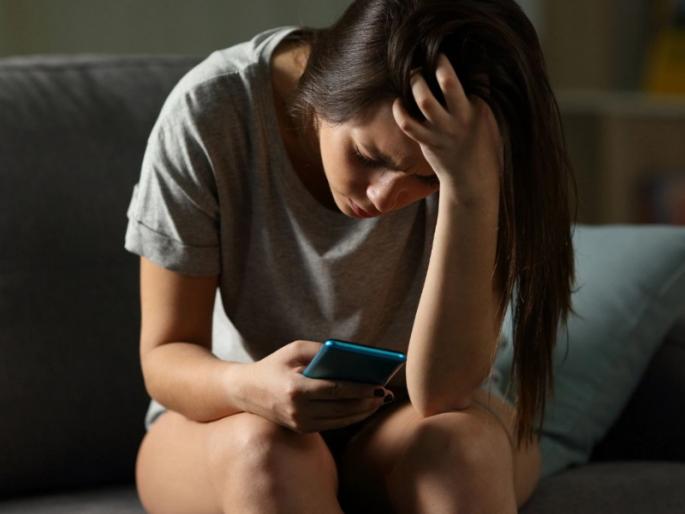 Defamation by posting offensive photos on social media Defamation of one and a half thousand people in 4 months | सोशल मीडियावर आक्षेपार्ह फोटो, पोस्ट टाकून बदनामी; पुण्यात गेल्या ४ महिन्यांत दीड हजार तक्रारी Defamation by posting offensive photos on social media Defamation of one and a half thousand people in 4 months | सोशल मीडियावर आक्षेपार्ह फोटो, पोस्ट टाकून बदनामी; पुण्यात गेल्या ४ महिन्यांत दीड हजार तक्रारी