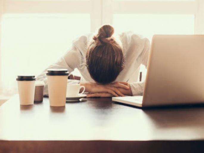 Pooja reciting over the phone while studying in America 18 lakhs to a highly educated young woman | अमेरिकेत शिक्षण घेत असताना फोनवरून पूजा पाठ; उच्चशिक्षित तरुणीला १८ लाखाचा गंडा Pooja reciting over the phone while studying in America 18 lakhs to a highly educated young woman | अमेरिकेत शिक्षण घेत असताना फोनवरून पूजा पाठ; उच्चशिक्षित तरुणीला १८ लाखाचा गंडा