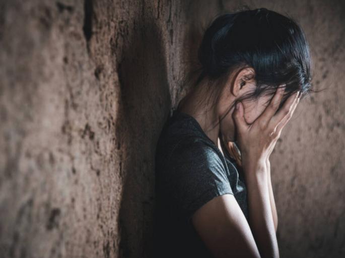 Pune: An incident that blackened the relationship! Pat's daughter molested by father, uncle and cousin | Pune: नात्याला काळिमा फासणारी घटना! पोटच्या मुलीवर बाप, काकासह चुलत भावाकडून अत्याचार Pune: An incident that blackened the relationship! Pat's daughter molested by father, uncle and cousin | Pune: नात्याला काळिमा फासणारी घटना! पोटच्या मुलीवर बाप, काकासह चुलत भावाकडून अत्याचार