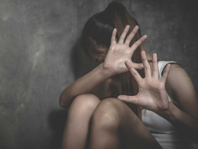 annoying takes you to dinner takes 14 year old girl to Pimpri lodge and sexually abuses her | संतापजनक! 'तुला जेवायला घेऊन जातो', पिंपरीत लॉजवर नेऊन १४ वर्षीय मुलीवर लैंगिक अत्याचार annoying takes you to dinner takes 14 year old girl to Pimpri lodge and sexually abuses her | संतापजनक! 'तुला जेवायला घेऊन जातो', पिंपरीत लॉजवर नेऊन १४ वर्षीय मुलीवर लैंगिक अत्याचार