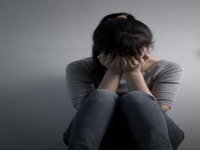 The young women's molestation by a friend | मित्रानेच केला तरुणीचा विनयभंग The young women's molestation by a friend | मित्रानेच केला तरुणीचा विनयभंग