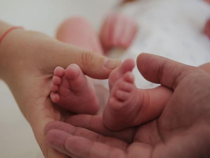 Thousands increase in birth rate of girls in Majalga by 6% | माजलगावात मुलींच्या जन्मदरात हजारामागे तब्बल १५ टक्के वाढ Thousands increase in birth rate of girls in Majalga by 6% | माजलगावात मुलींच्या जन्मदरात हजारामागे तब्बल १५ टक्के वाढ