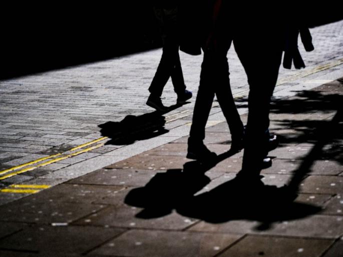 A criminal gang of women like men in Pune | हिनादीदी, आमच्या गँगची लिडर म्हणत 'राडा'; पुण्यात पुरुषांप्रमाणे महिला गुंडांची टोळी सक्रिय A criminal gang of women like men in Pune | हिनादीदी, आमच्या गँगची लिडर म्हणत 'राडा'; पुण्यात पुरुषांप्रमाणे महिला गुंडांची टोळी सक्रिय