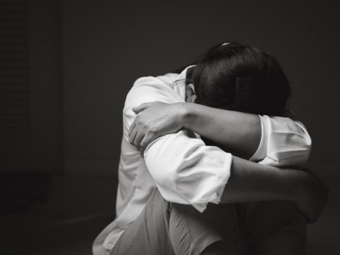 Brought girlfriend from Bangladesh kept her in a room in Tulsi Bagh sold her for 3 lakhs in Budhwar Peth | मैत्रिणीला बांगलादेशातून आणले, तुळशीबागेत एका खोलीत ठेवले, बुधवार पेठेत ३ लाखांत विकले Brought girlfriend from Bangladesh kept her in a room in Tulsi Bagh sold her for 3 lakhs in Budhwar Peth | मैत्रिणीला बांगलादेशातून आणले, तुळशीबागेत एका खोलीत ठेवले, बुधवार पेठेत ३ लाखांत विकले