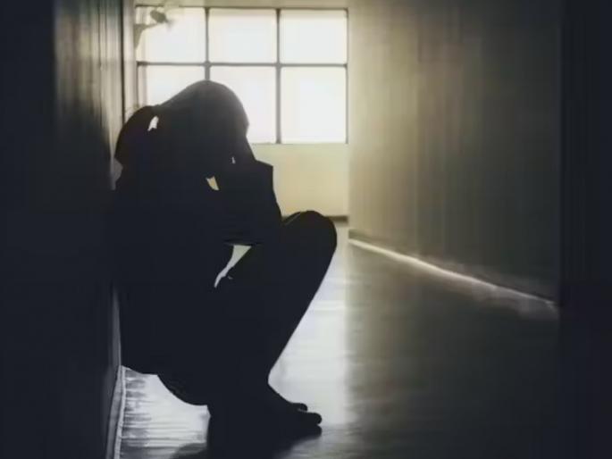 Student molested parents also beaten when young man questioned police reluctant to take complaint | विद्यार्थिनीची छेडछाड, तरुणाला जाब विचारले असता पालकांनाही मारहाण, पोलिसांकडून तक्रार घेण्यास टाळाटाळ Student molested parents also beaten when young man questioned police reluctant to take complaint | विद्यार्थिनीची छेडछाड, तरुणाला जाब विचारले असता पालकांनाही मारहाण, पोलिसांकडून तक्रार घेण्यास टाळाटाळ