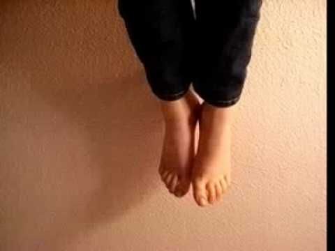 Suicide because the dream of becoming an air hostess is not fulfilled | हवाईसुंदरी होण्याचे स्वप्न पूर्ण होत नसल्यामुळे आत्महत्या Suicide because the dream of becoming an air hostess is not fulfilled | हवाईसुंदरी होण्याचे स्वप्न पूर्ण होत नसल्यामुळे आत्महत्या