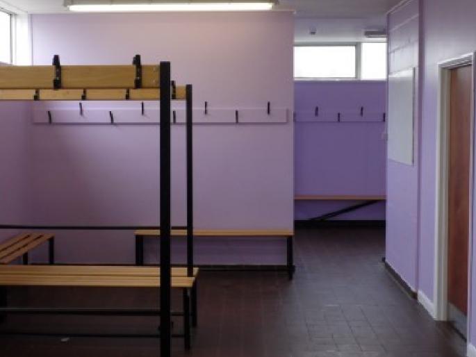 There is no changing room for girls in 248 schools and colleges of Kolhapur district | कोल्हापूर जिल्ह्यातील २४८ शाळा, महाविद्यालयांत मुलींसाठी ‘चेंजिंग रूम’च नाही There is no changing room for girls in 248 schools and colleges of Kolhapur district | कोल्हापूर जिल्ह्यातील २४८ शाळा, महाविद्यालयांत मुलींसाठी ‘चेंजिंग रूम’च नाही