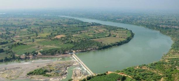 Demand for implementation of cross-cutting scheme | नारपार-गिरणा योजना कार्यान्वित करण्याची मागणी