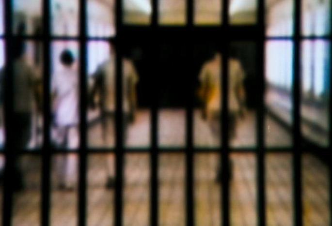 Locked down 5 jails the affected area to prevent Corona infection | कोरोना प्रादुर्भाव टाळण्यासाठी बाधित क्षेत्रातील ५ कारागृहे लॉकडाऊन Locked down 5 jails the affected area to prevent Corona infection | कोरोना प्रादुर्भाव टाळण्यासाठी बाधित क्षेत्रातील ५ कारागृहे लॉकडाऊन