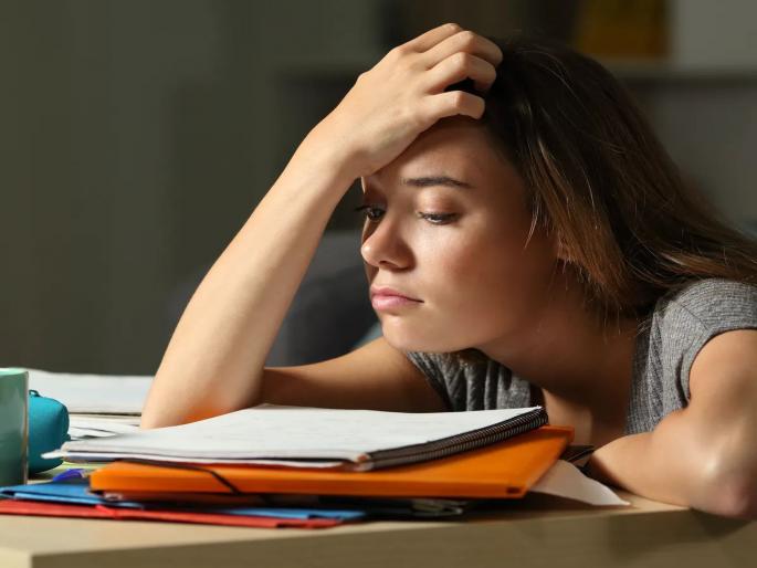 31 children to commit suicide every day due to mental stress in Corona Pandemic pdc | Corona Pandemic Side Effect: पालकांनाे सावधान! कोरोनाने मानसिक तणावातून रोज ३१ मुलांची आत्महत्या 31 children to commit suicide every day due to mental stress in Corona Pandemic pdc | Corona Pandemic Side Effect: पालकांनाे सावधान! कोरोनाने मानसिक तणावातून रोज ३१ मुलांची आत्महत्या