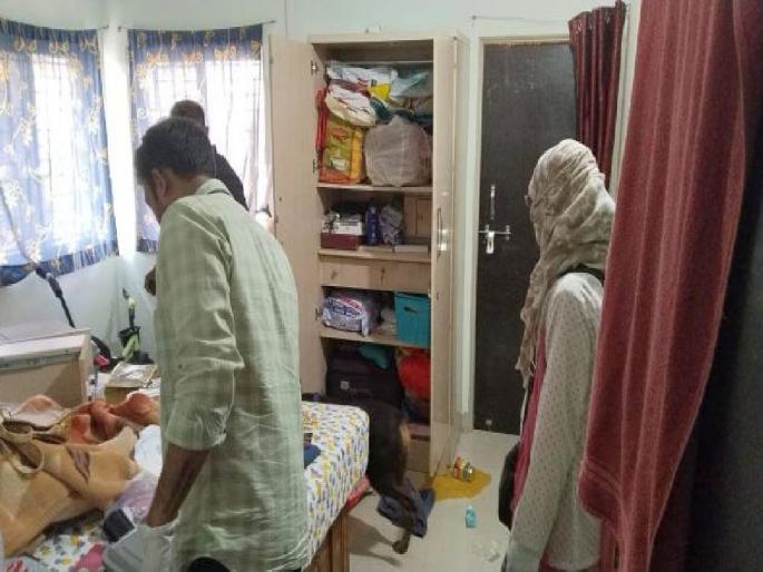 Four flats in Superspecialty Hospital area were broken into; 268 grams of gold, cash theft | ‘सुपरस्पेशालिटी’तील चार फ्लॅट फोडले; २६८ ग्रॅम सोने, रोख चोरी Four flats in Superspecialty Hospital area were broken into; 268 grams of gold, cash theft | ‘सुपरस्पेशालिटी’तील चार फ्लॅट फोडले; २६८ ग्रॅम सोने, रोख चोरी