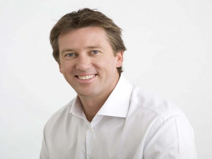 Dominate James Anderson; Glenn McGrath advised Team India | जेम्स अ‍ॅन्डरसनवर वर्चस्व गाजवा; ग्लेन मॅक्ग्राचा टीम इंडियाला सल्ला