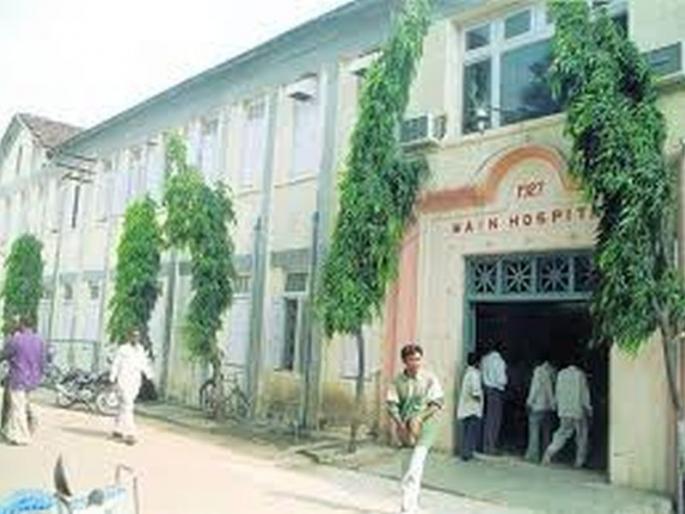 Akola GMC : Patients Receive Lack of Guide! | मार्गदर्शक फलकांअभावी जीएमसीत रुग्णांची फरपट! Akola GMC : Patients Receive Lack of Guide! | मार्गदर्शक फलकांअभावी जीएमसीत रुग्णांची फरपट!