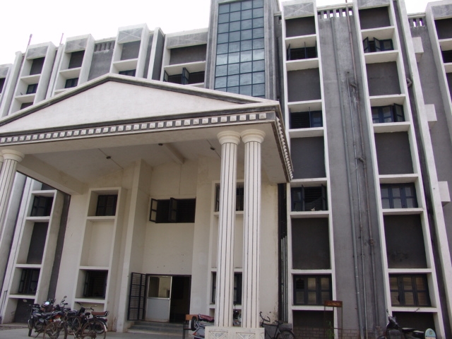 Passing system in government medical colleges across the state! |  राज्यभरातील शासकीय वैद्यकीय महाविद्यालयांमध्ये पास प्रणाली बारगळली!