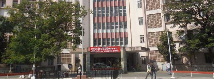 Even after 26 years, 'Super' is away from post graduate medical institution | २६ वर्षांनंतरही ‘सुपर’ पदव्युत्तर वैद्यकीय संस्थेपासून दूर Even after 26 years, 'Super' is away from post graduate medical institution | २६ वर्षांनंतरही ‘सुपर’ पदव्युत्तर वैद्यकीय संस्थेपासून दूर