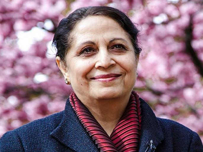 Writer Gita Mehta rejected the 'Padmashree', a link to the Lok Sabha elections | लेखिका गीता मेहतांनी नाकारला 'पद्मश्री', संबंध जोडला लोकसभा निवडणुकांशी Writer Gita Mehta rejected the 'Padmashree', a link to the Lok Sabha elections | लेखिका गीता मेहतांनी नाकारला 'पद्मश्री', संबंध जोडला लोकसभा निवडणुकांशी