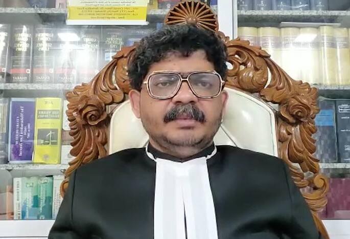 'In any case, the merger must be decided', gunaratna sadavarte on ST Strike in solapur | 'कोणत्याही परिस्थितीत विलीनीकरणाचा निर्णय घेण्यास भाग पाडूच' 'In any case, the merger must be decided', gunaratna sadavarte on ST Strike in solapur | 'कोणत्याही परिस्थितीत विलीनीकरणाचा निर्णय घेण्यास भाग पाडूच'