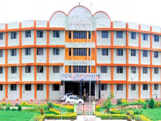 31 employees took bribe under Zilla Parishad Gondia; Departmental inquiry of 10 employees continues | ZP Gondia : लाच घेतली, अटक झाली, चौकशी सुरूच असताना झाली पुर्नस्थापना 31 employees took bribe under Zilla Parishad Gondia; Departmental inquiry of 10 employees continues | ZP Gondia : लाच घेतली, अटक झाली, चौकशी सुरूच असताना झाली पुर्नस्थापना